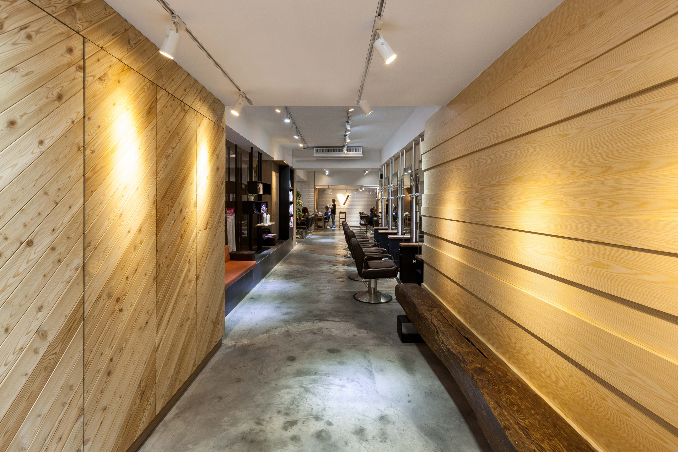 HAPPY HAIR-V SALON