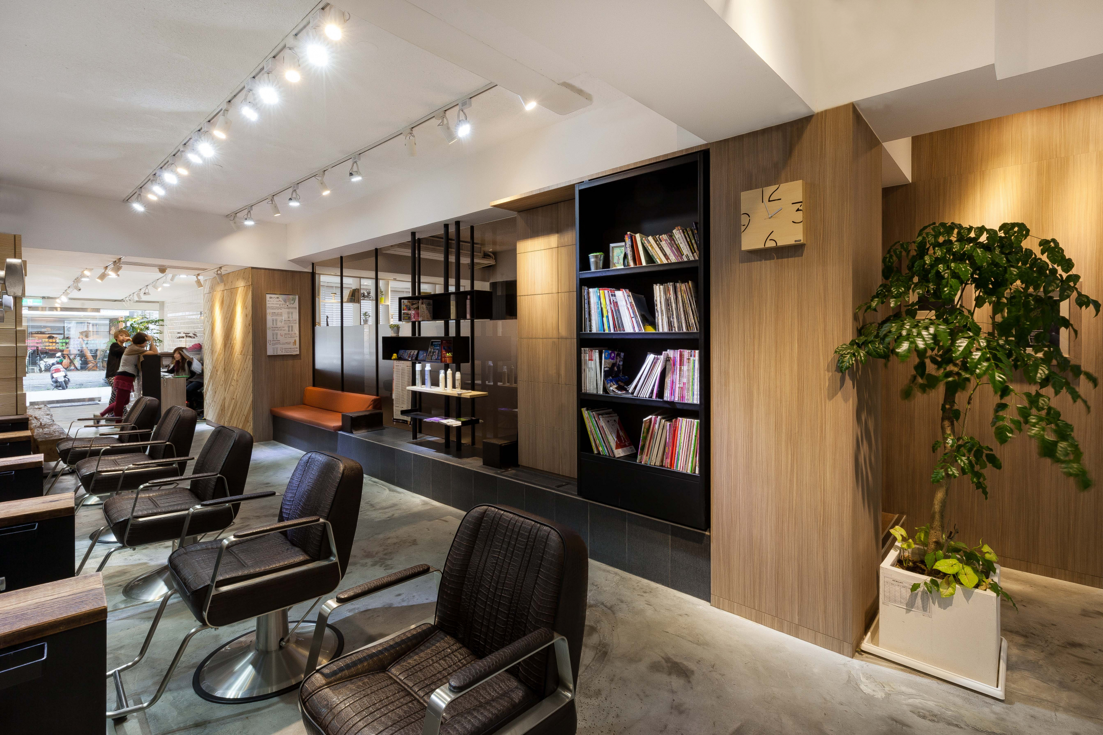 HAPPY HAIR-V SALON